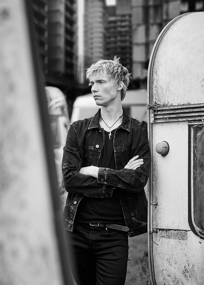 Emil Salzer — sort/hvid portræt fra emilsalzer.dk